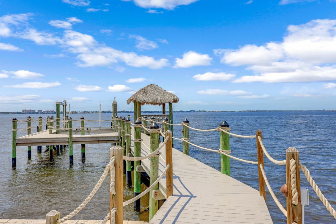 642 Coral Dr, Cape Coral, FL 33904