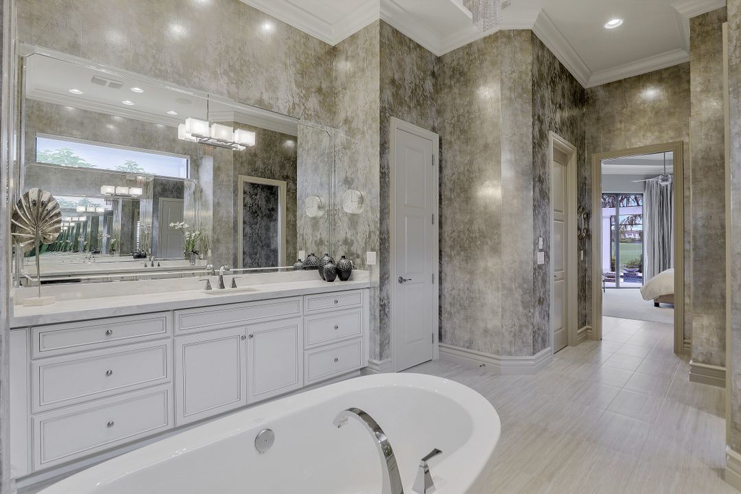 16434 Seneca Way, Naples, FL 34110