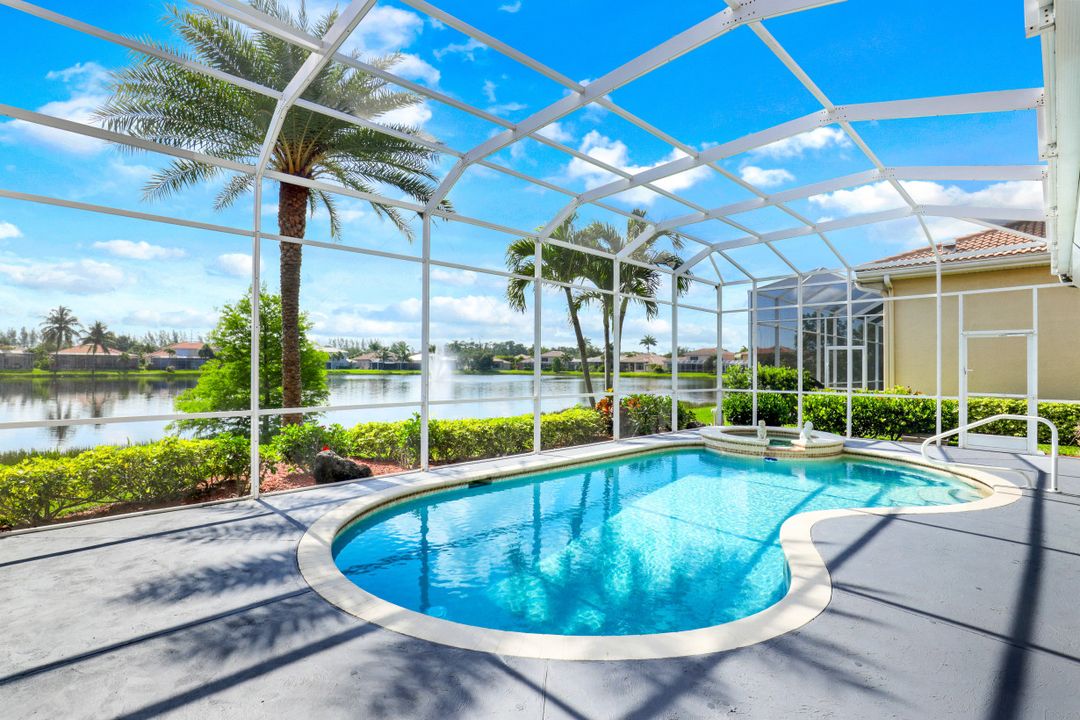 8709 Paseo De Valencia St, Fort Myers, FL 33908