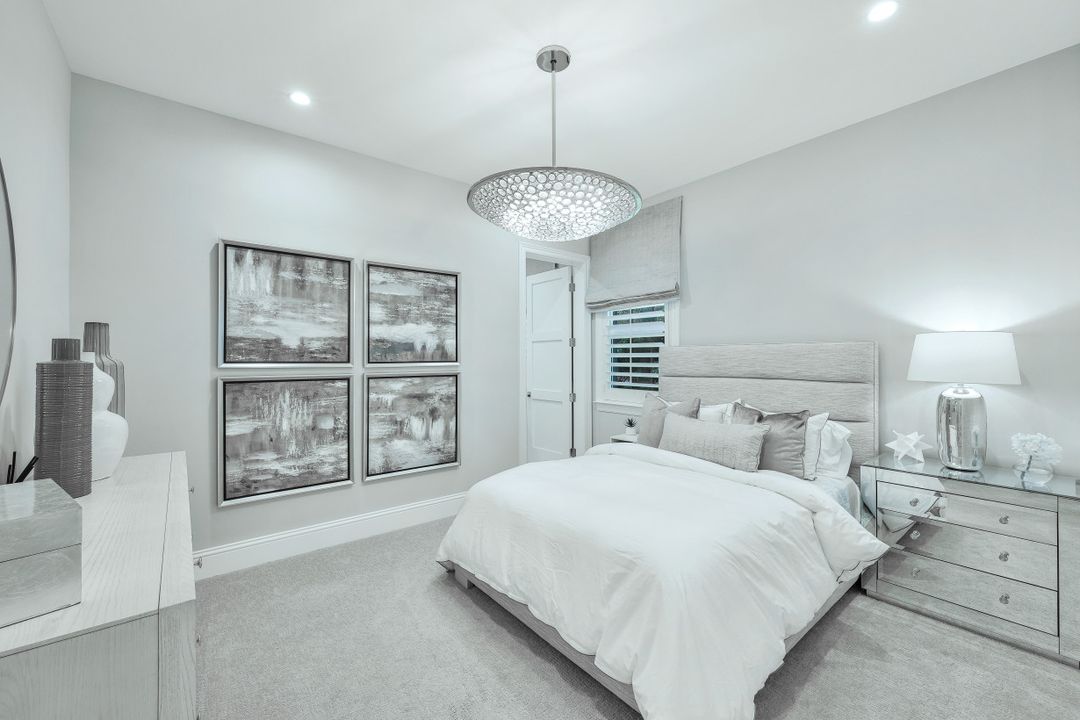 603 West St, Naples, FL 34108