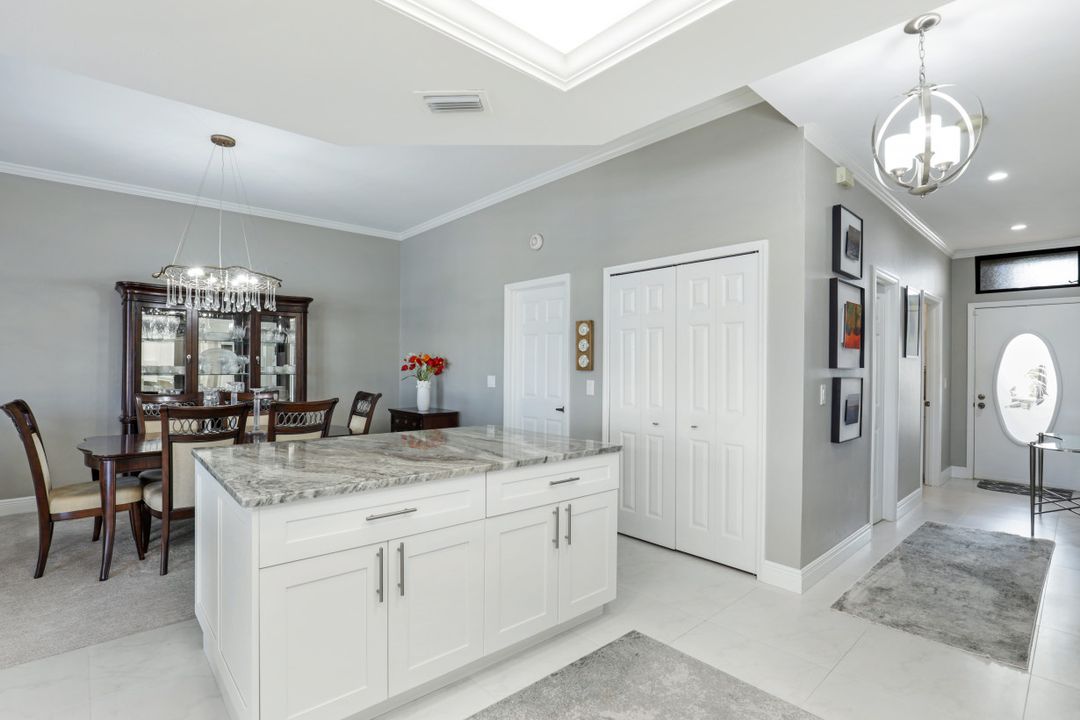 5605 SW 12th Ave #108, Cape Coral, FL 33914