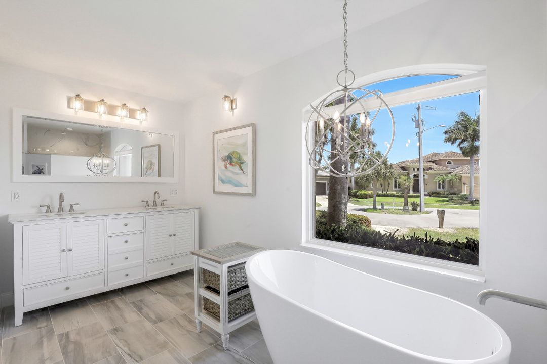 160 S Seas Ct, Marco Island, FL 34145