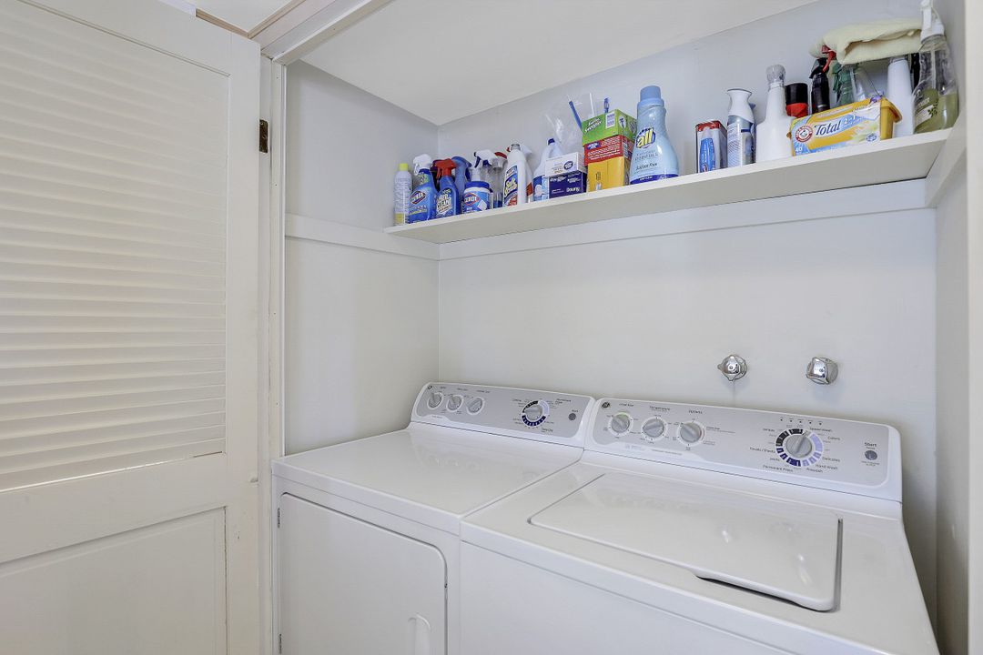 1900 Gulf Shore Blvd N #201, Naples, FL 34102