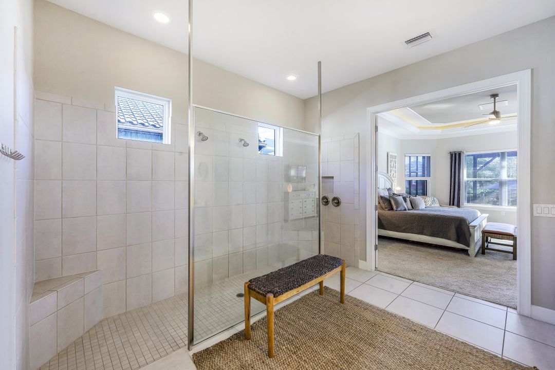 3274 Belon Ln, Naples, FL 34114