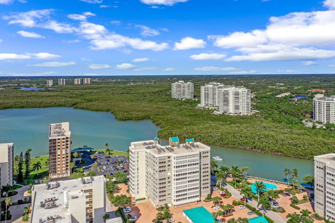 21 Bluebill Ave #404, Naples, FL 34108