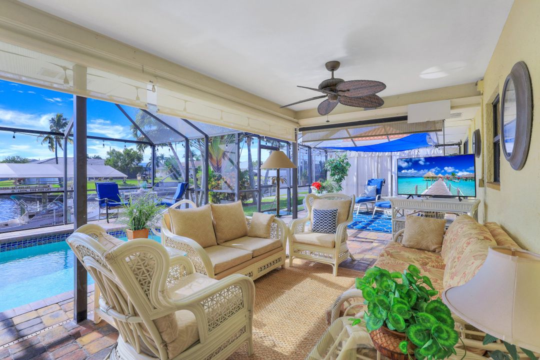 2208 Everest Pkwy, Cape Coral, FL 33904