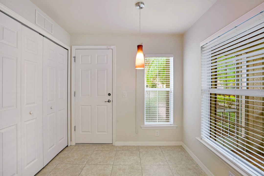 8458 Karina Ct, Naples, FL 34114