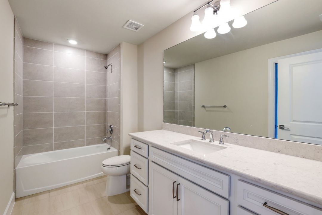 9547 Curlew Dr, Naples, FL 34120