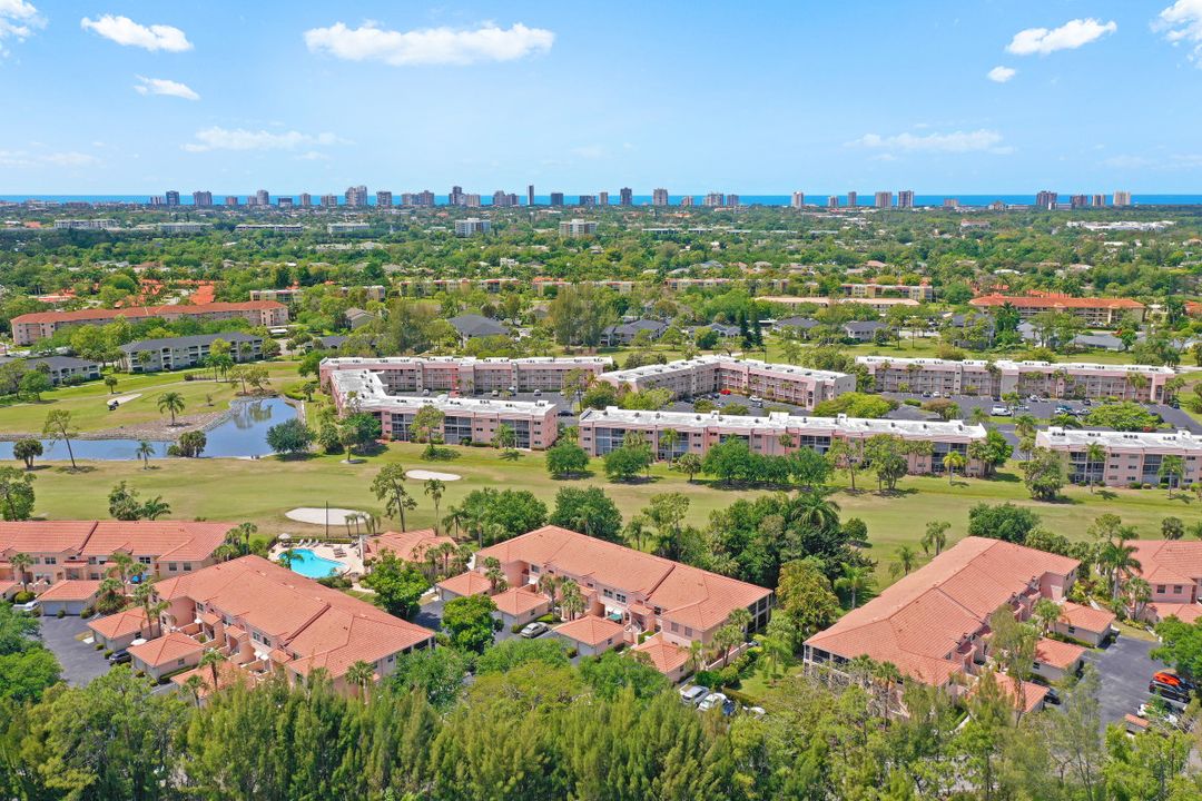 680 Woodshire Ln #H 4, Naples, FL 34105