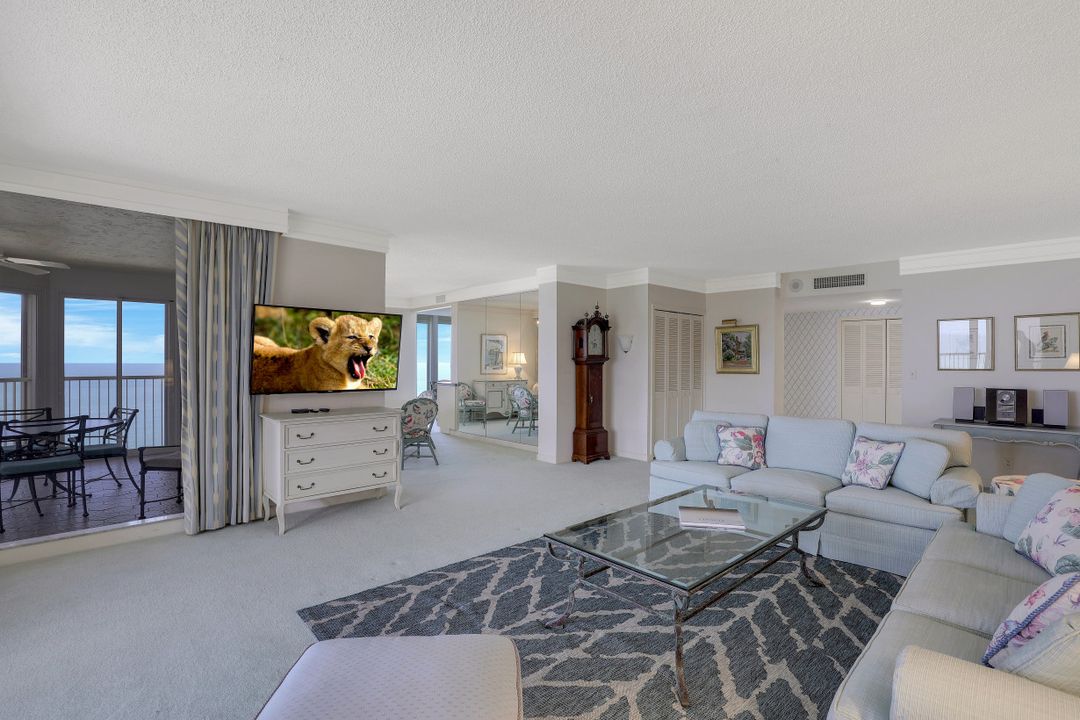 4051 Gulf Shore Blvd N #1204, Naples, FL 34103