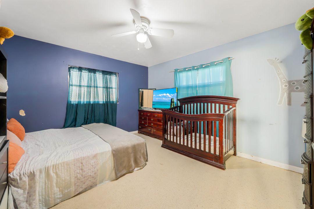 926 Marsh Ave, Fort Myers, FL 33905