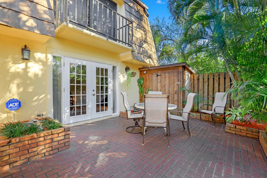 5620 Malt Dr #2, Fort Myers, FL 33907