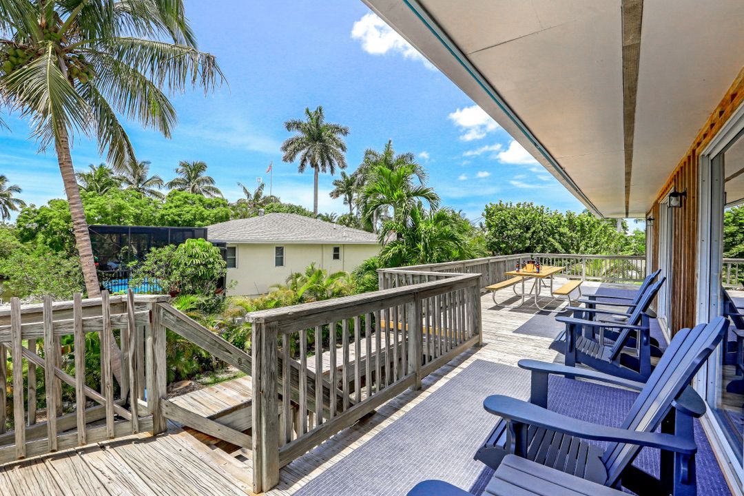 670 Palm Ave, Marco Island, FL 34145