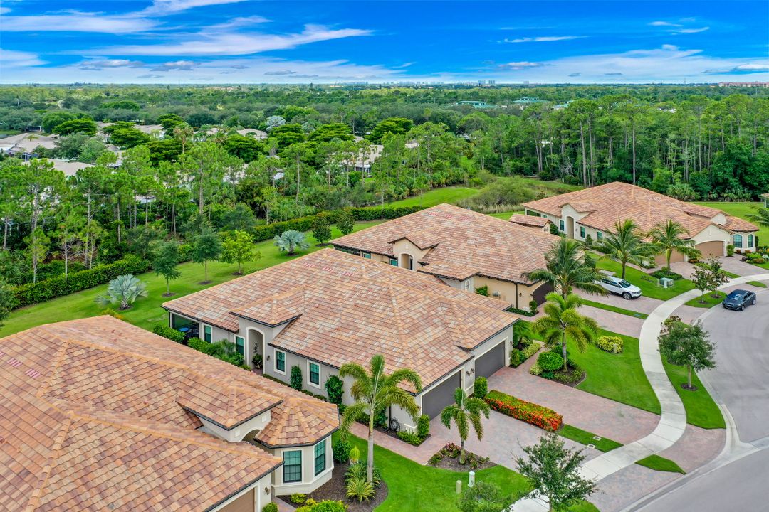 9167 Isla Bella Cir, Bonita Springs, FL 34135