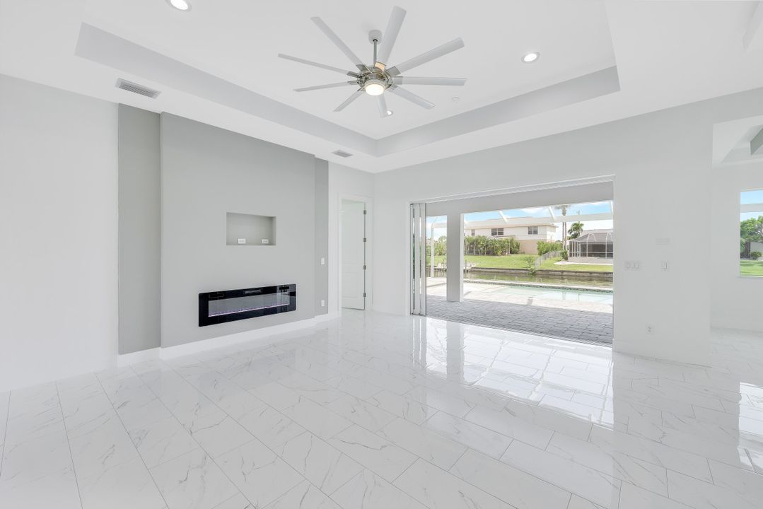 602 SW 35th St, Cape Coral, FL 33914