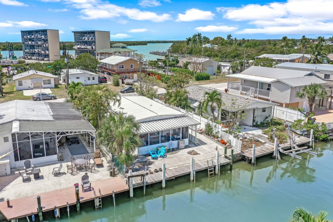 625 Palm Dr, Goodland, FL 34140