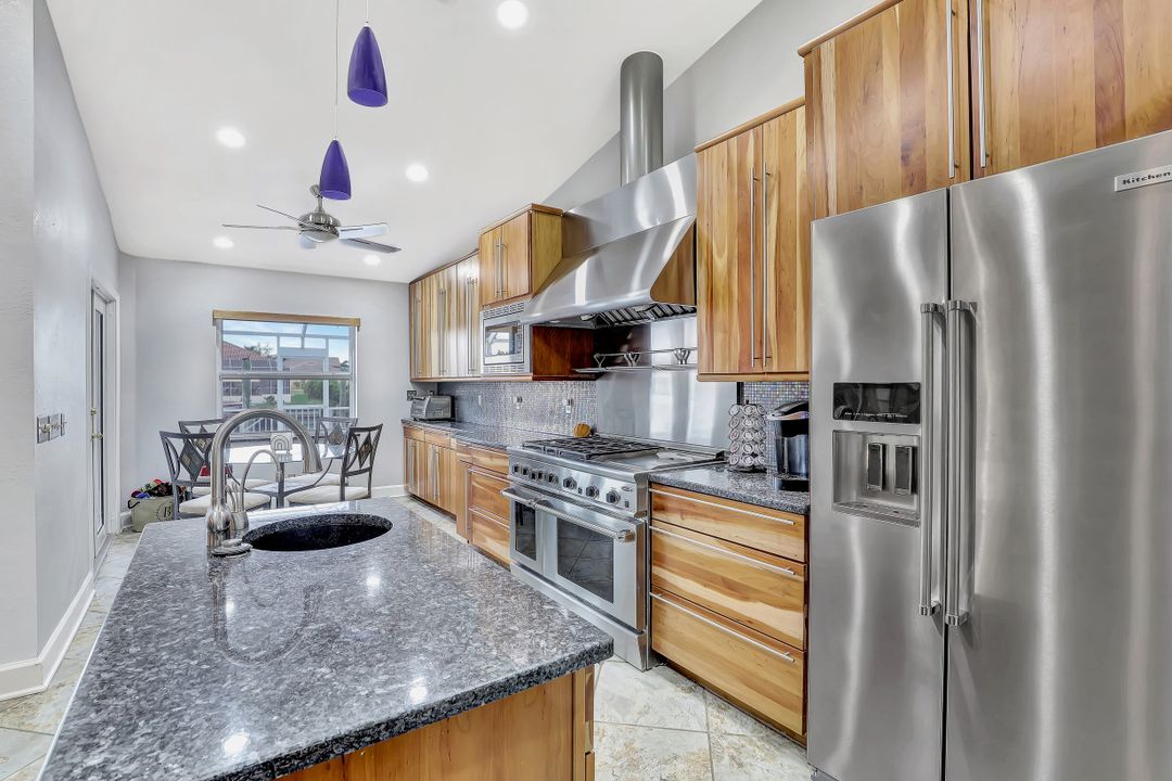 2130 SW 51st St, Cape Coral, FL 33914