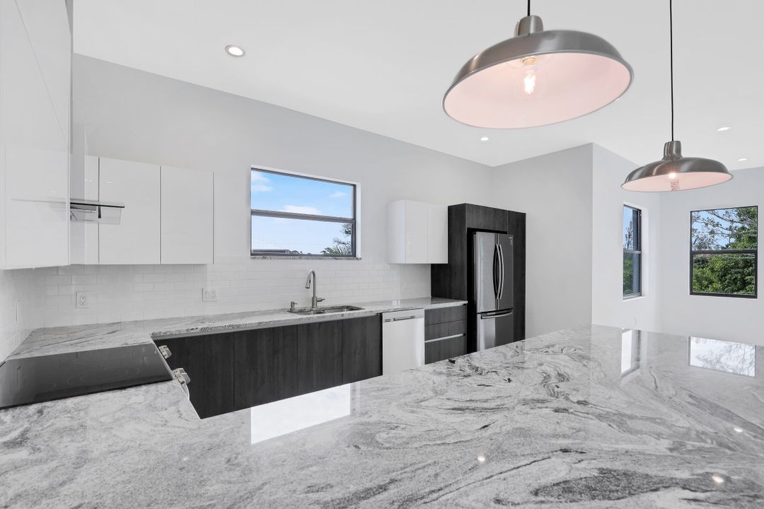 4064 Full Moon Ct, Naples, FL 34112