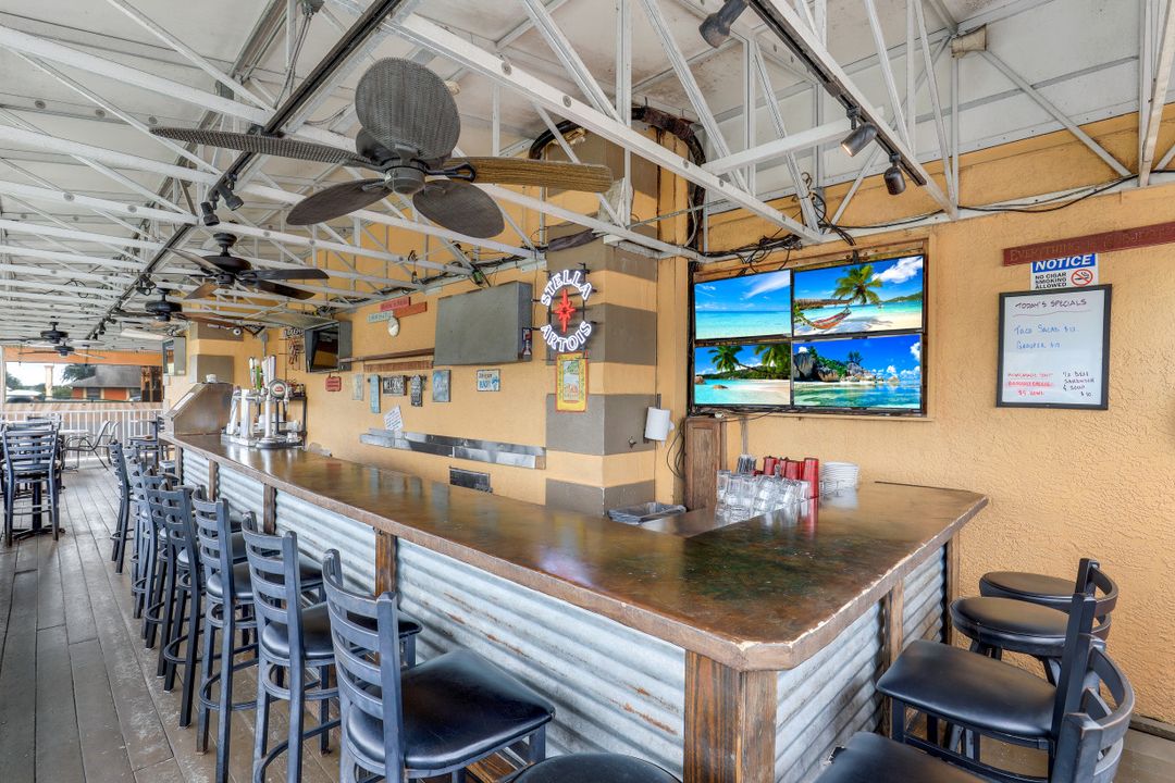 1217 Del Prado Blvd S, Cape Coral, FL 33990