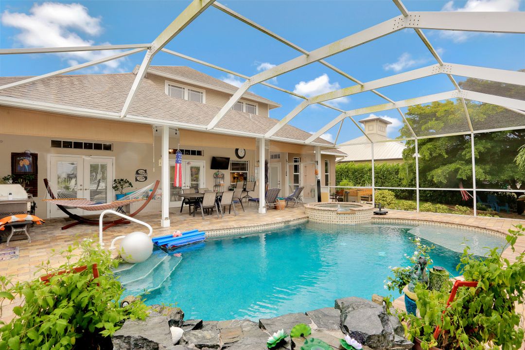 2718 NW 42nd Pl, Cape Coral, FL 33993