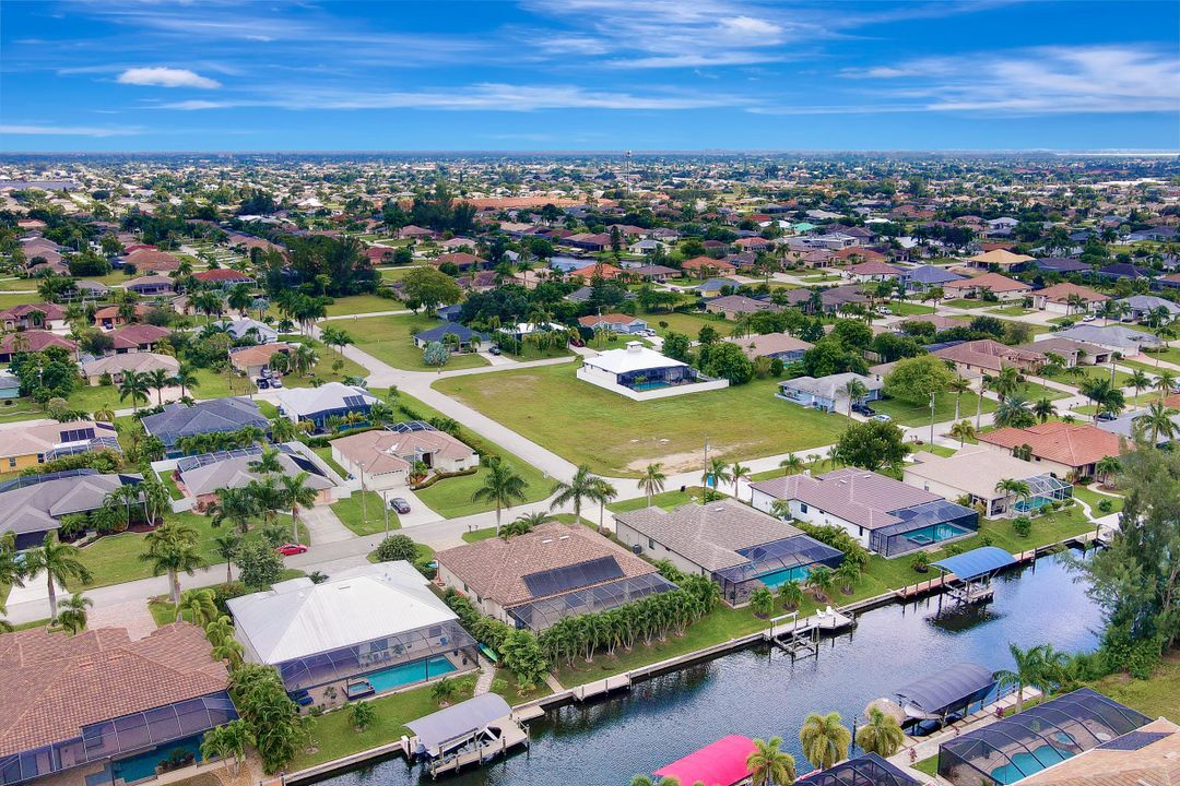 4330 SW 19th Pl, Cape Coral, FL 33914