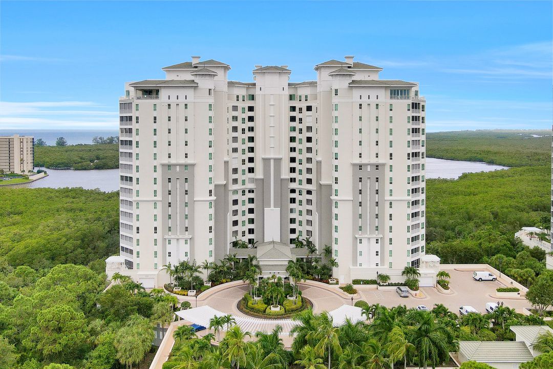 295 Grande Way #2, Naples, FL 34110