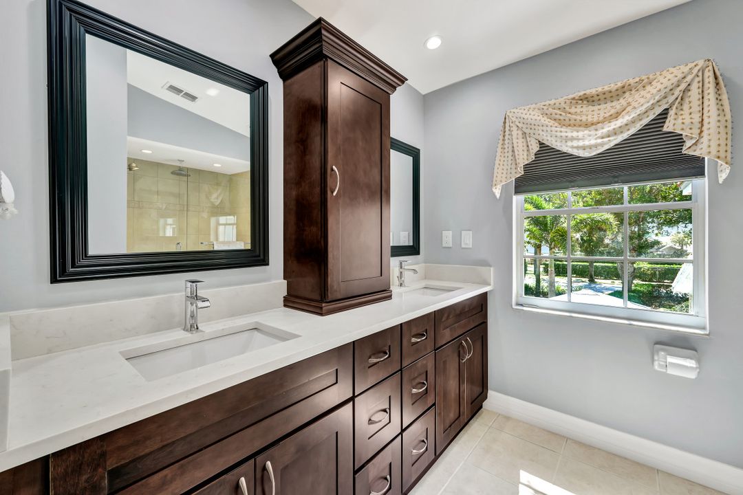 2426 Orchid Bay Dr # F-204, Naples, FL 34109