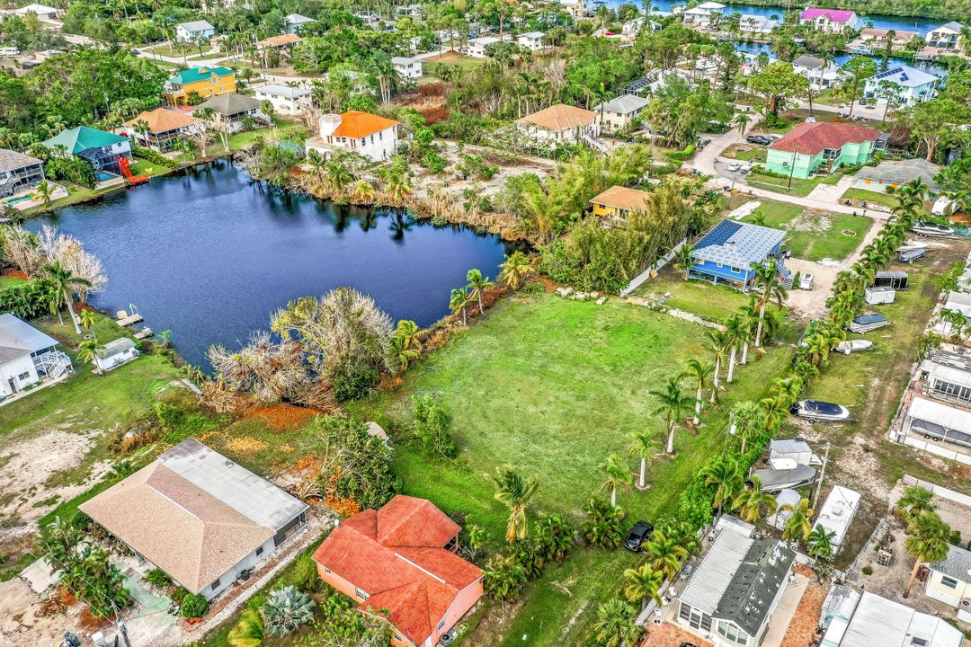 3870 Bennett Ln, Bonita Springs, FL 34134