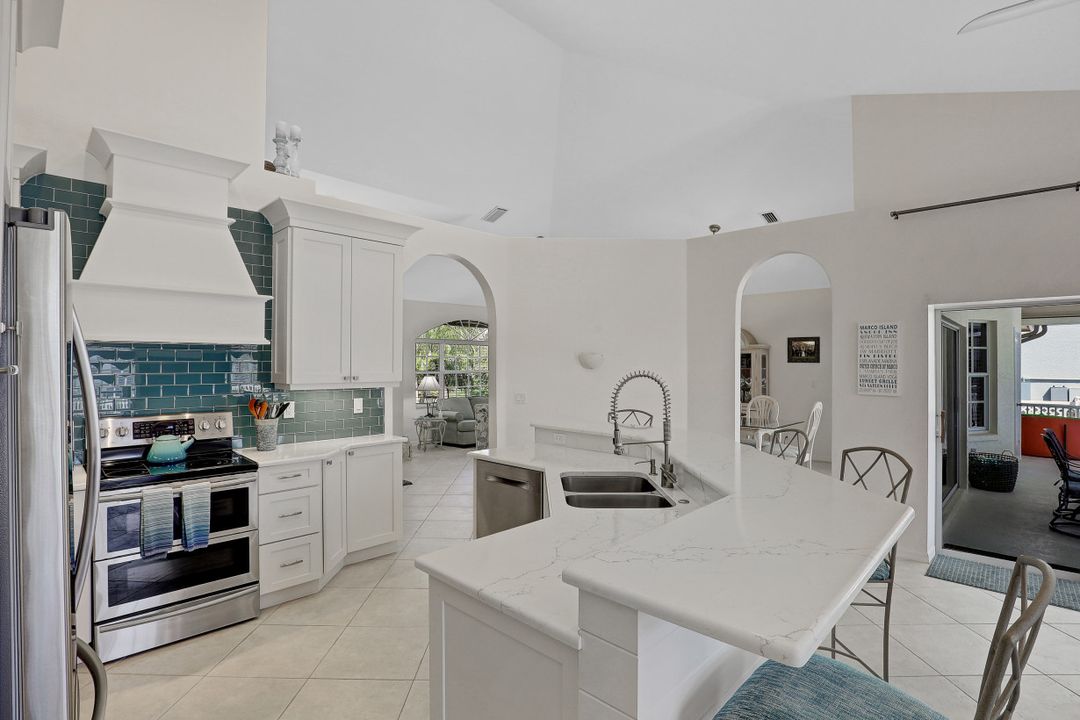 835 Saturn Ct, Marco Island, FL 34145