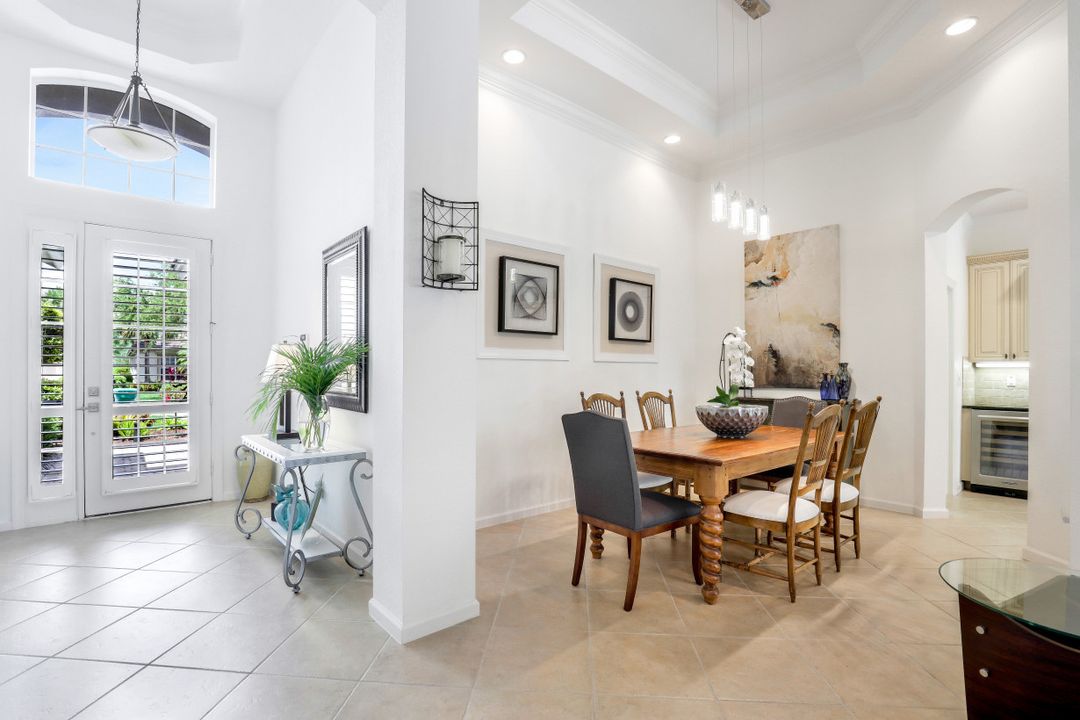 9150 Quartz Ln, Naples, FL 34120