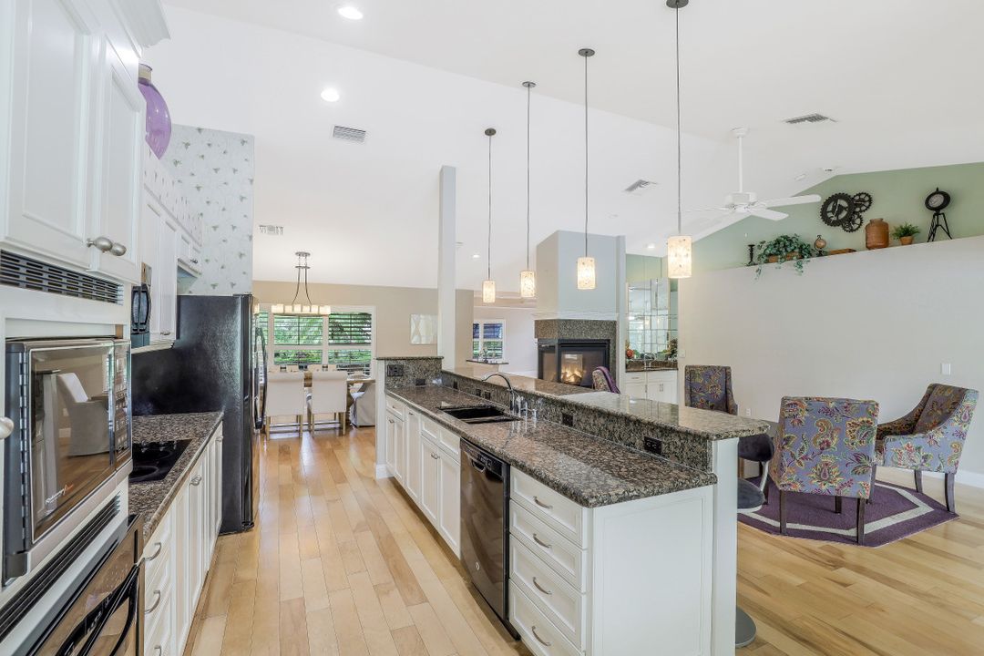 762 Hickory Rd, Naples, FL 34108