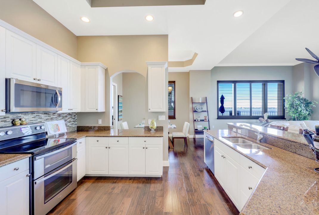 2104 W First St #301, Fort Myers, FL 33901