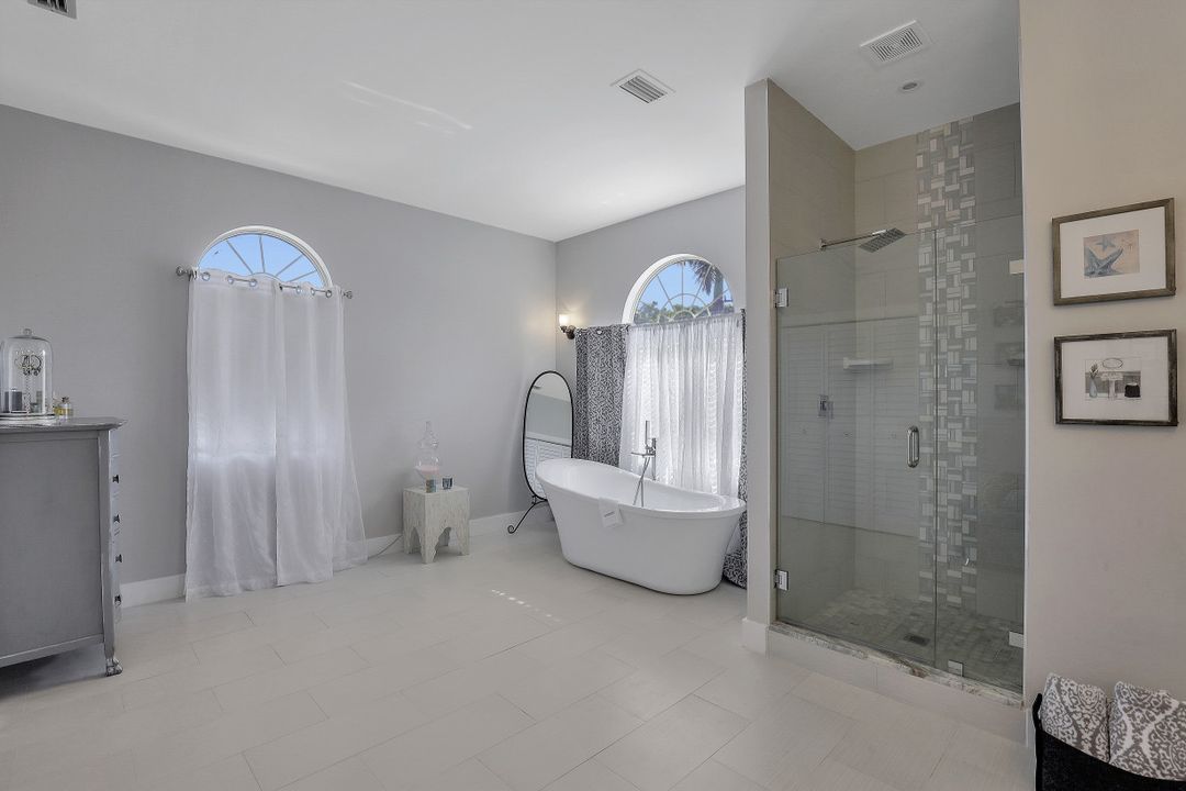 1320 Alcazar Ave, Fort Myers, FL 33901