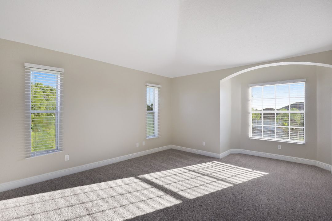 138 SE 4th Pl, Cape Coral, FL 33990