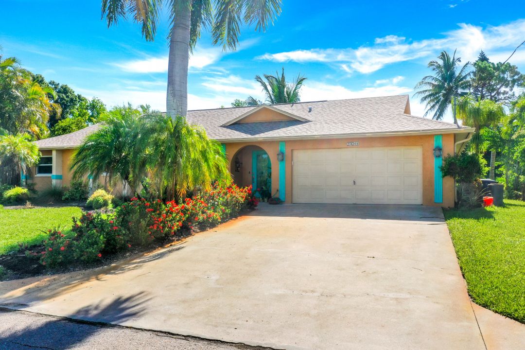 27011 Homewood Dr, Bonita Springs, FL 34135