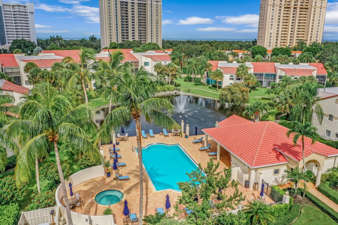 6525 Valen Way #202, Naples, FL 34108