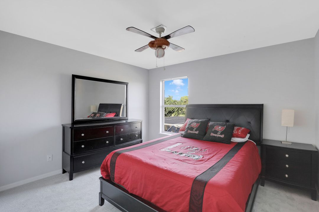 9051 Pittsburgh Blvd, Fort Myers, FL 33967