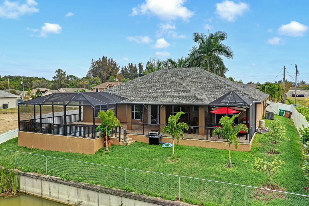 1218 SW 18th Ave, Cape Coral, FL 33991