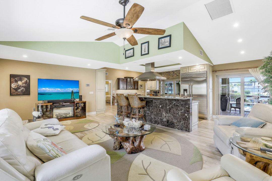 2811 SE 19th Pl, Cape Coral, FL 33904