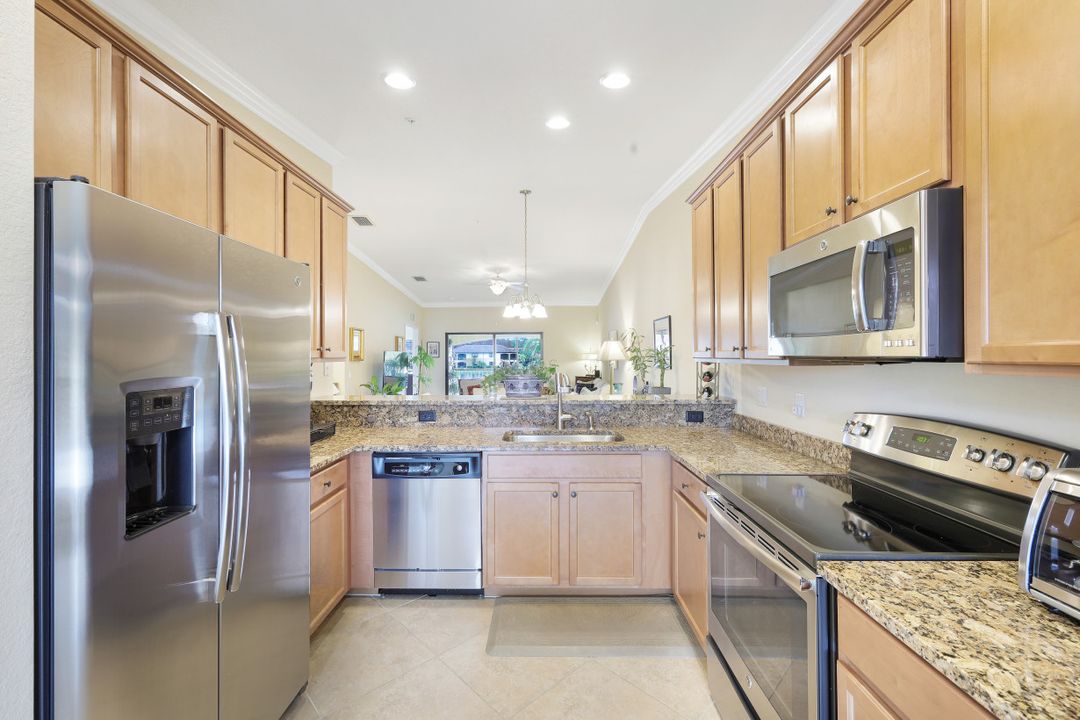 9517 Avellino Wy #2222, Naples, FL 34113
