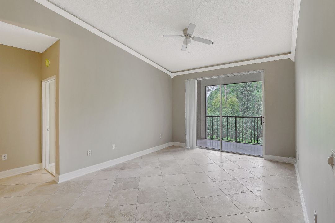 1150 Reserve Way #303, Naples, FL 34105