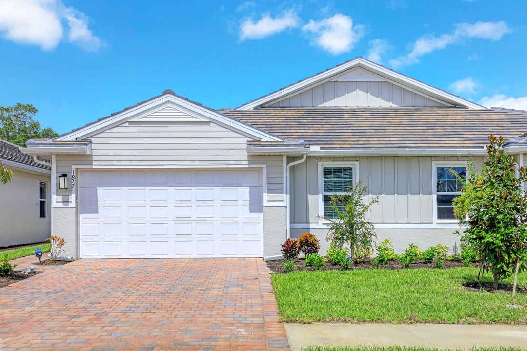1077 Tranquil Brk Dr, Naples, FL 34114