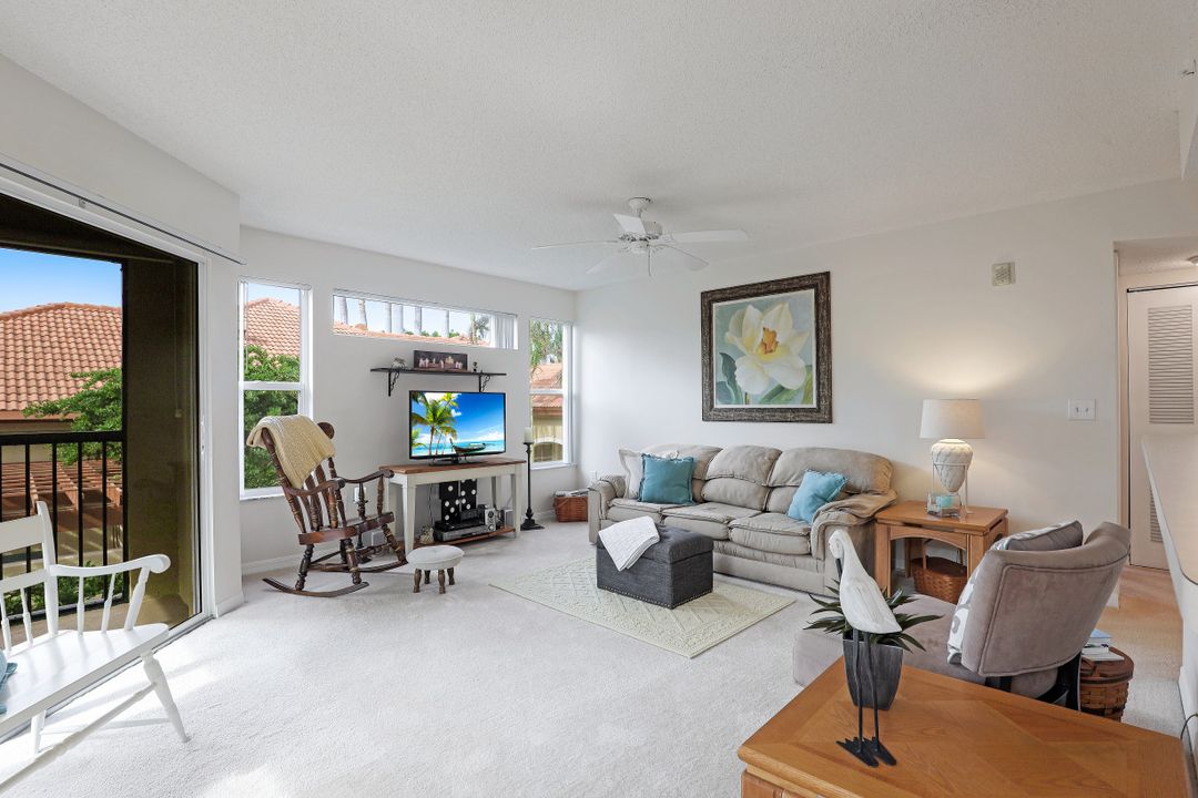 8920 Colonnades Ct E, Bonita Springs, FL 34135