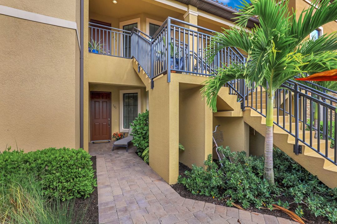 9441 Benvenuto Ct #101, Naples, FL 34119