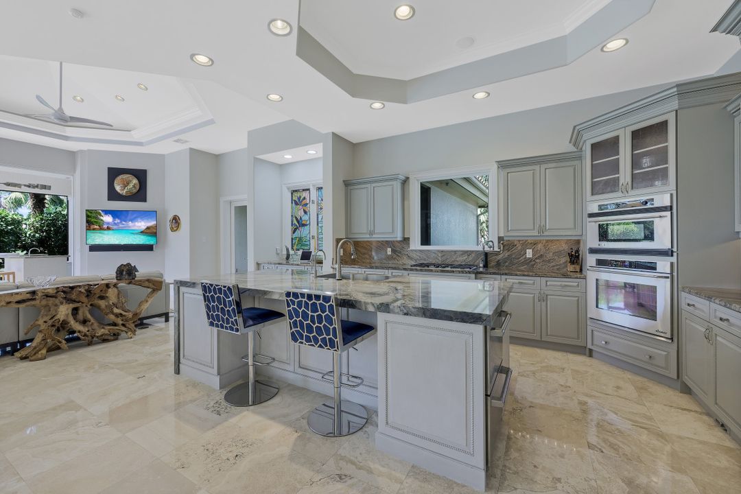 15175 Brolio Way, Naples, FL 34110