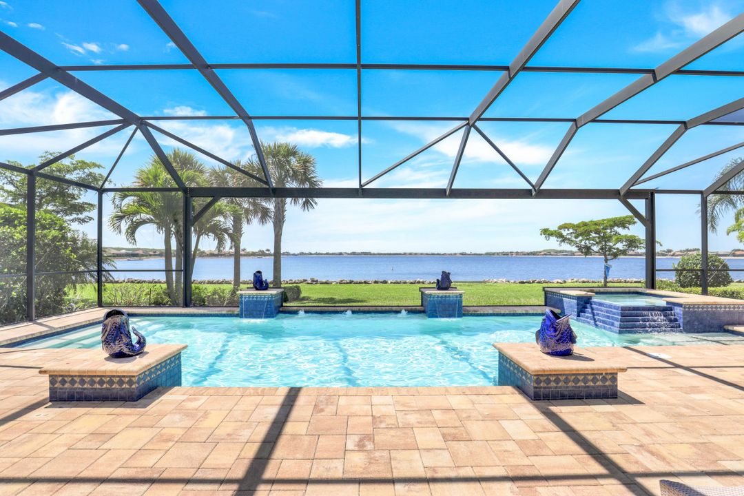 9273 Quarry Dr, Naples, FL 34120