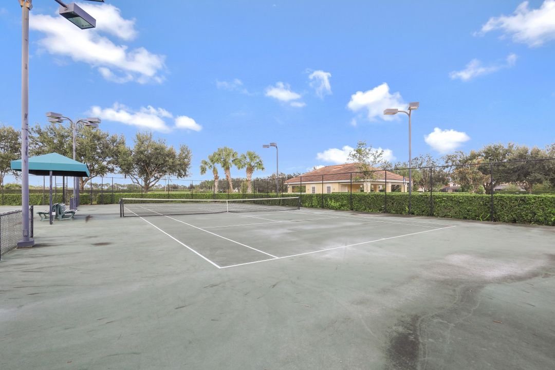 2058 Mandarin Ln, Naples, FL 34120