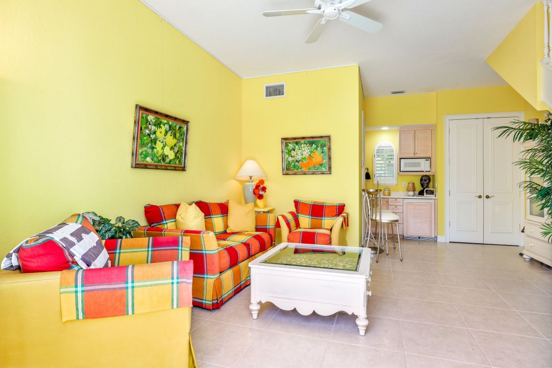 1064 Grand Isle Dr, Naples, FL 34108