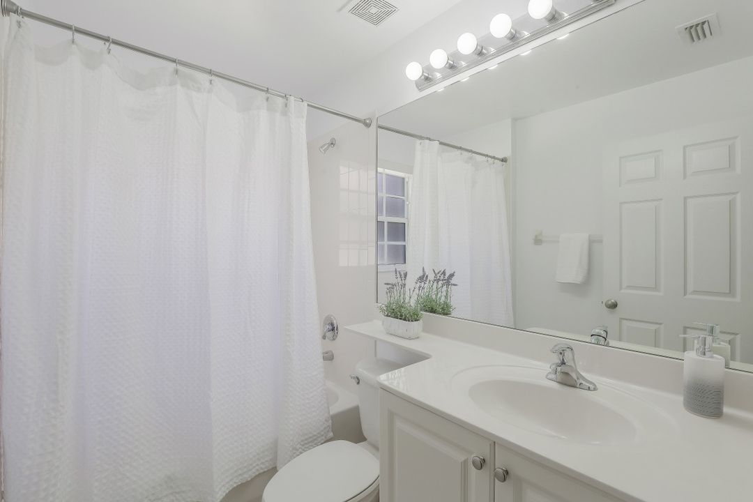 1622 Triangle Palm Terrace, Naples, FL 34119