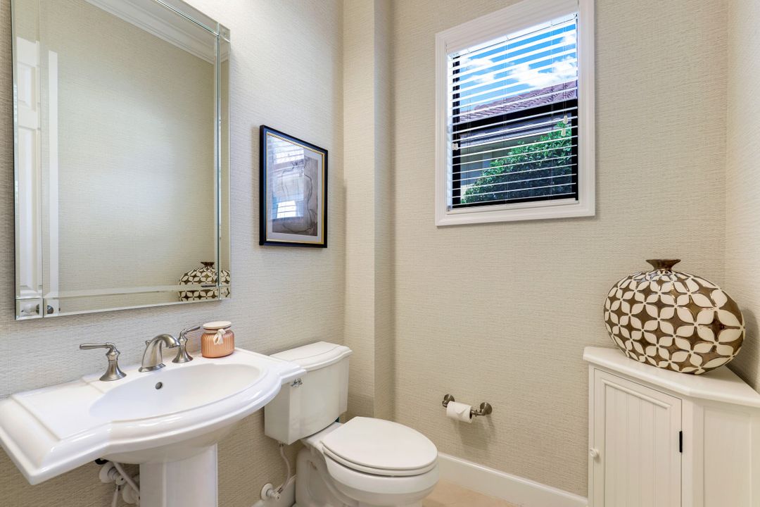 9345 Isla Bella Cir, Bonita Springs, FL 34135